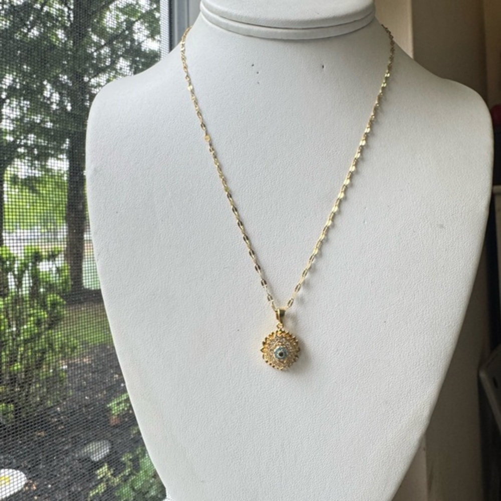 Elegant Gold Necklace with Blue Gemstone - Picture 1 of 9